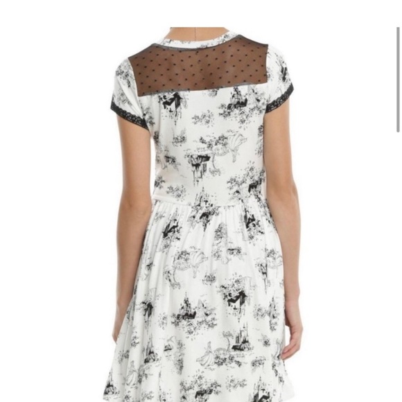 Hot topic Disney princess dress - Picture 2 of 9